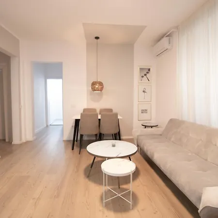 Old Town Poiana 7 * Bucharest