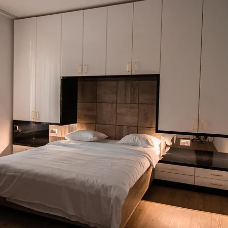 Apartamento Old Town Poiana 7