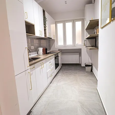 Old Town Poiana 7 Apartman Bukarest