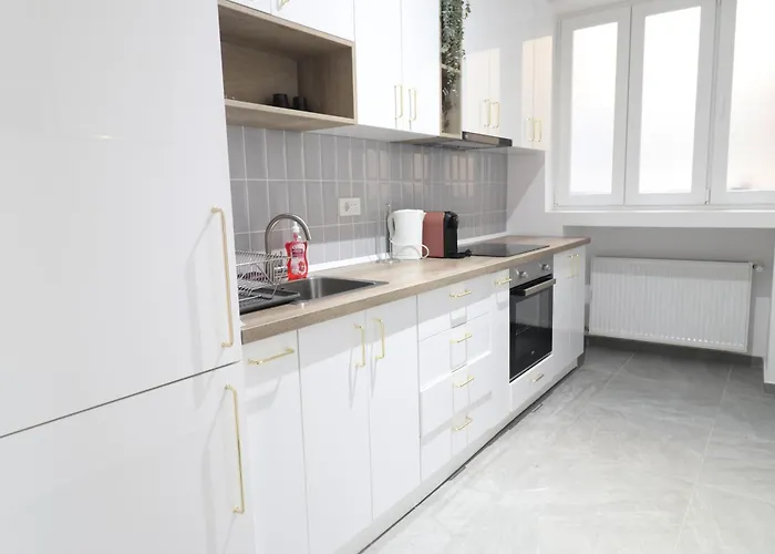 Old Town Poiana 7 Apartman