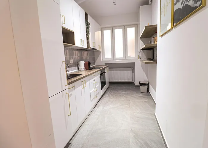 Old Town Poiana 7 Apartman Bukarest