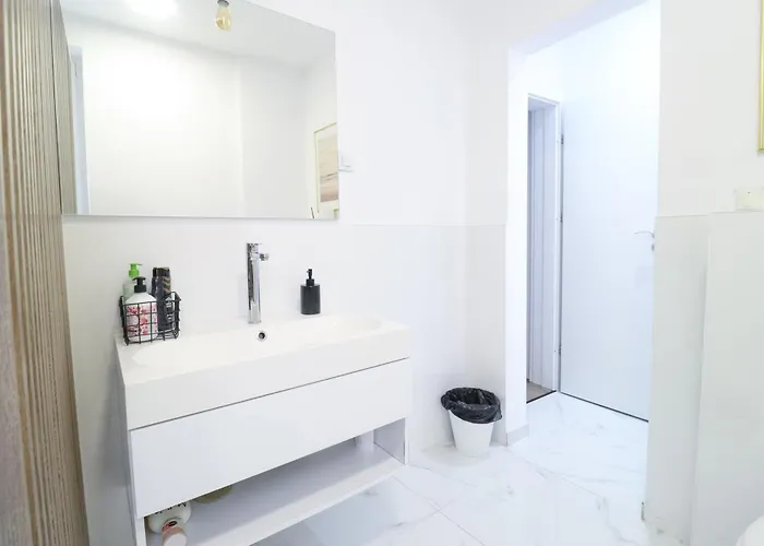 Апартаменты Old Town Poiana 7 *